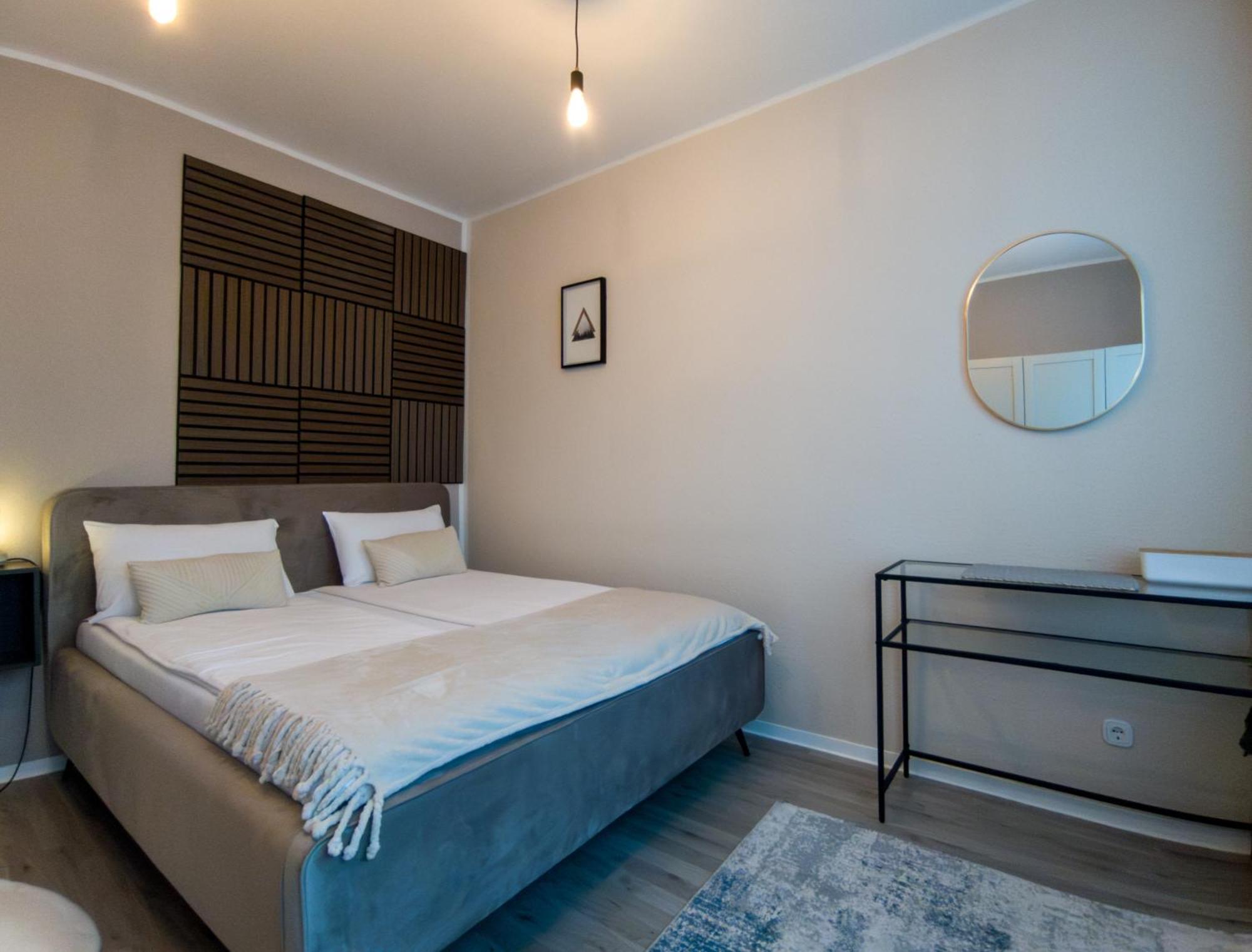 Queens Peak Apartments Cologne Extérieur photo